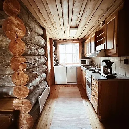 Luoston Lustitupa 3 * Luosto