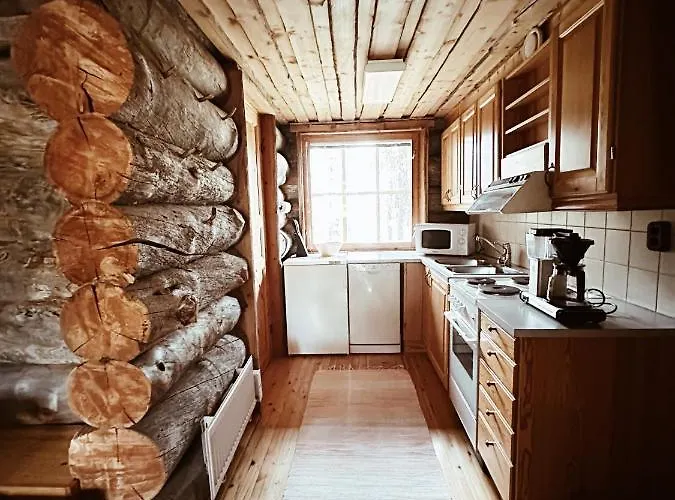 Luoston Lustitupa 3 * Luosto