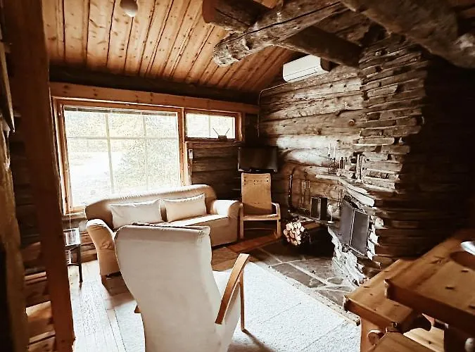 Luoston Lustitupa 3 Lomamökit *